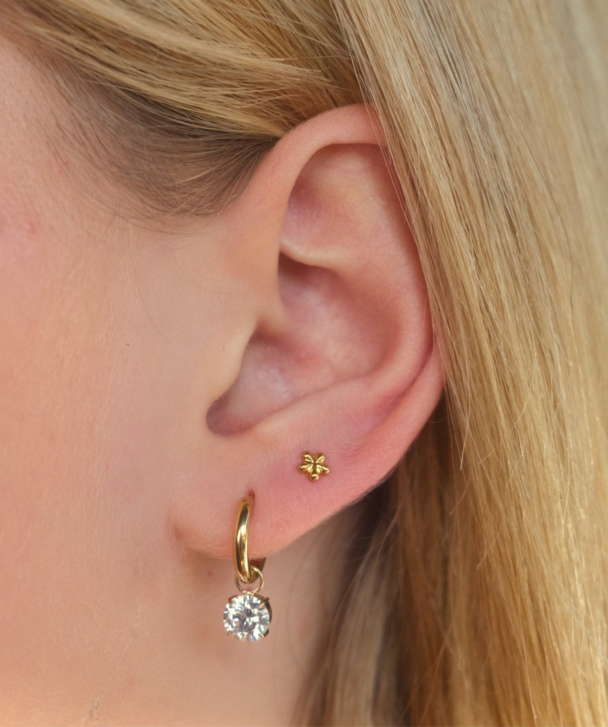 Flower Flat Back Stud