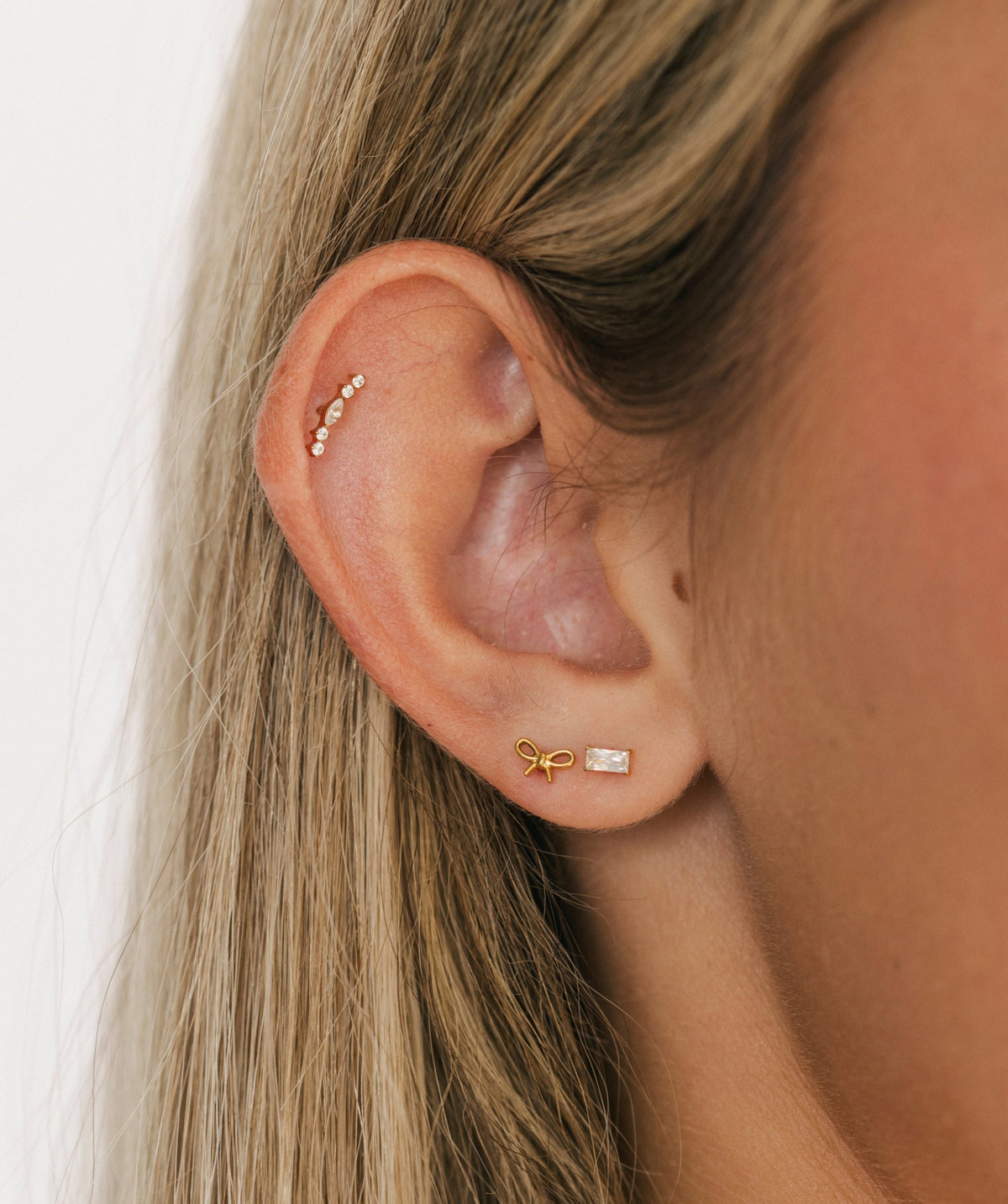 Bow Flat Back Stud