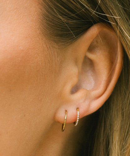 Pearl Clicker Hoop Earring
